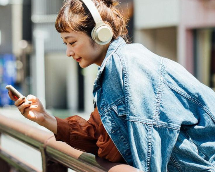 How to Manifest a Text from Your Ex