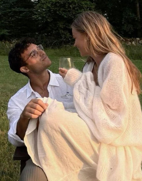 10 Signs of Love Bombing in Your Relationship