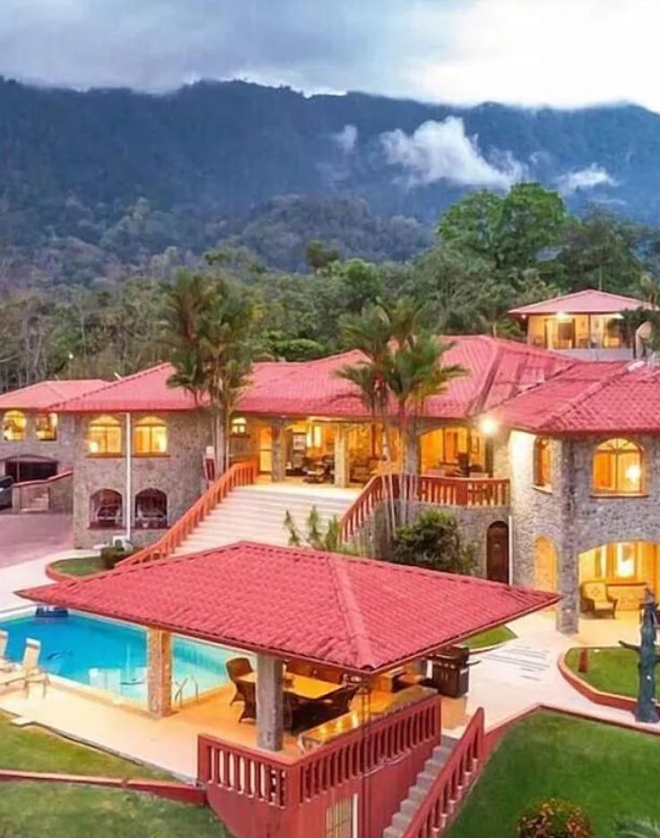 Best Spiritual Retreats in Costa Rica [Adults Only]